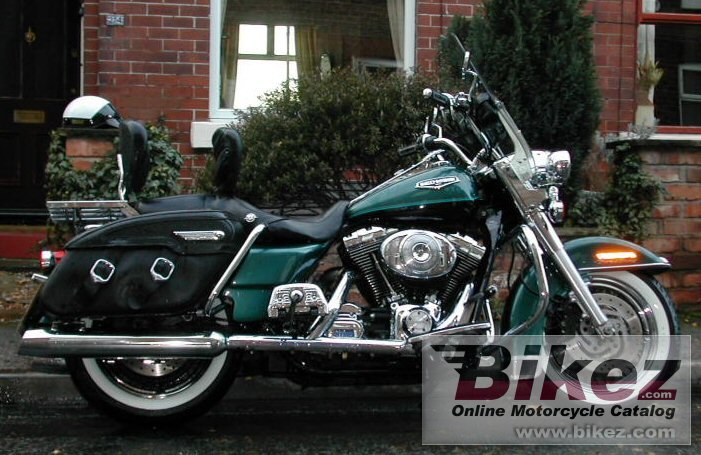 Big Dermot Tierney flhrci road king classic picture and wallpaper from Bikez.com